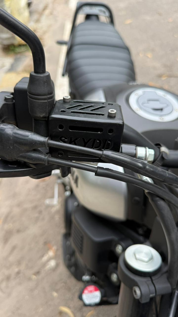 Yamaha XSR 155 Reservoir Guard-Front